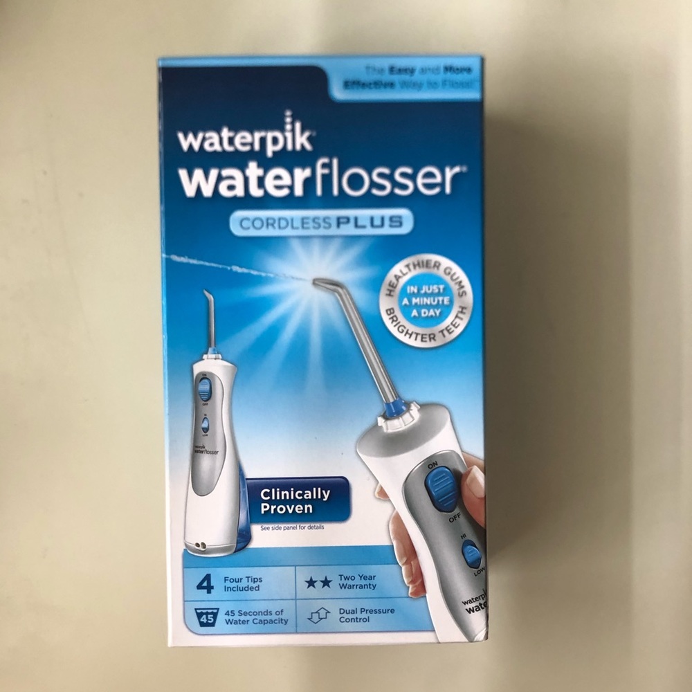 BNWT Waterpik Water Flosser